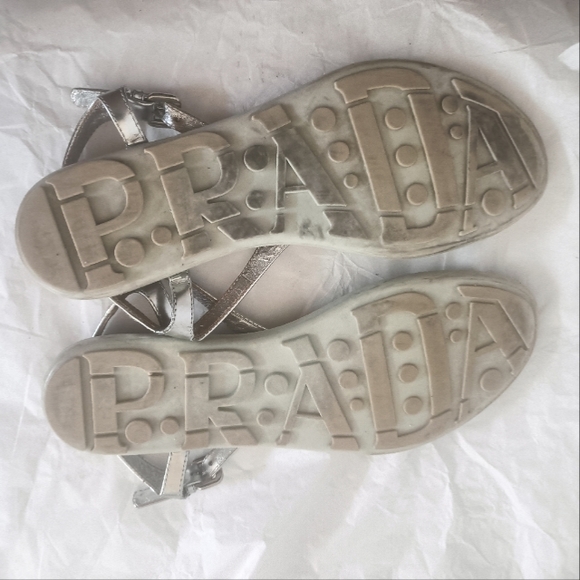 Prada Front Logo women's metallic Leather Thong Sandals size 38 - Picture 7 of 14